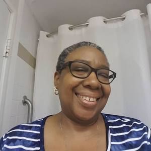 Meet your Posher, Yolanda